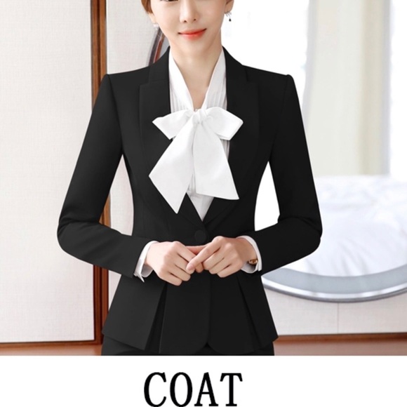 Black ladies suit set - Picture 3 of 3